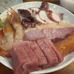 魚真 - 刺身盛り合わせ