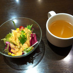 しゃぽー るーじゅ - セットのサラダとスープ