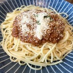 mamemaru+ - 一緒に付いてきた粉チーズは全部かけます！