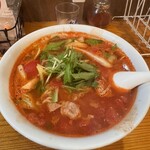 とまとらぁーめん あかり - 料理写真: