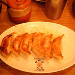 麺喰い メン太ジスタ - ギョーザ　0円　だにえるのごはんをこちらに移動させると…あら不思議 ギョーザ定食に。 H26.11.30