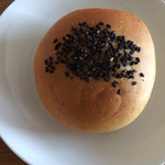 パトリエ フクモリ - 黒ごま？のクリームパン