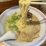 屋台 ぴょん吉 - ラーメン麺アップ