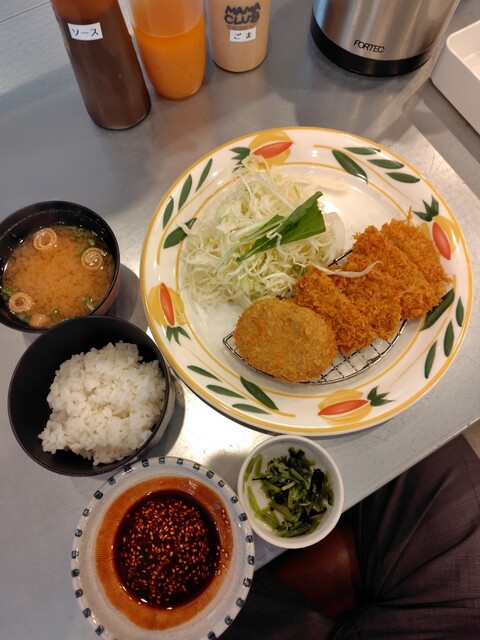 Seigi no Tonkatsu to Curry 1 gouten - Sannomiya Hanadokeimae