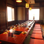 Tofuro - お昼の宴会も承ります。　窓に面した明るいお席　16名様まで対応できます
