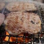 炭火焼肉ホルモンさわいし