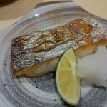 鮨 はしもと - 太刀魚塩焼き。