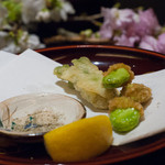 北新地 湯木 - 2015.3　揚げ物 たらの芽 一寸豆おかき衣