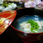 北新地 湯木 - 2015.3　煮物椀  蛤 潮仕立て  胡麻豆富と共に 木の芽