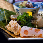 北新地 湯木 - 2015.3　座付膳  金竹皮敷八寸盛り込み