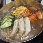 とらじ苑 - 冷麺　800円