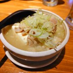 もつ焼き 新宿三丁目 ふじ屋 - もつ煮