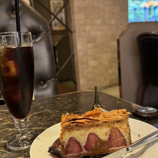 カフェ マルリー_0