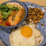 マンゴツリーキッチン ガパオ - 料理写真: