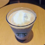 スターバックスコーヒー - 上はバニラの細かなかき氷みたいな食感
　　下はエスプレッソの苦味が美味し過ぎ◎