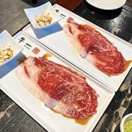 和牛一頭焼肉 牛一 - サーロイン大判手まり炙り寿司
