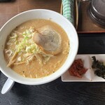 宝介 - 料理写真:みそ豚骨