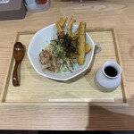 うどんびより - 注文したごぼう天ぶっかけうどん【850円】
