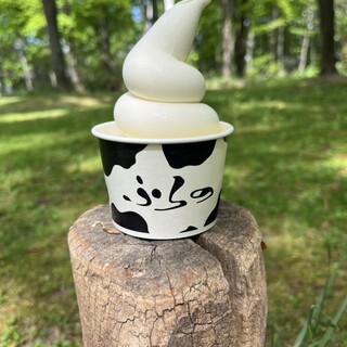 富良野チーズ工房 アイスミルク工房_0
