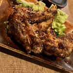 焼き鳥×燻製×日本酒 kmuri-ya - 手羽先唐揚げ