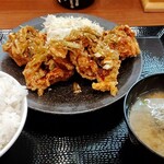 からやま - 料理写真:油淋鶏定食
