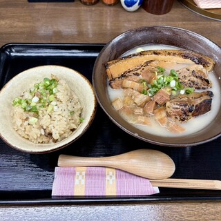 沖縄そば なかざ家_1