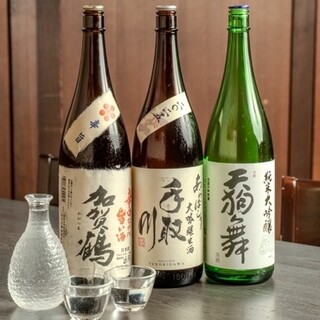 定番から季節限定まで◎石川県産日本酒を豊富にご用意しています