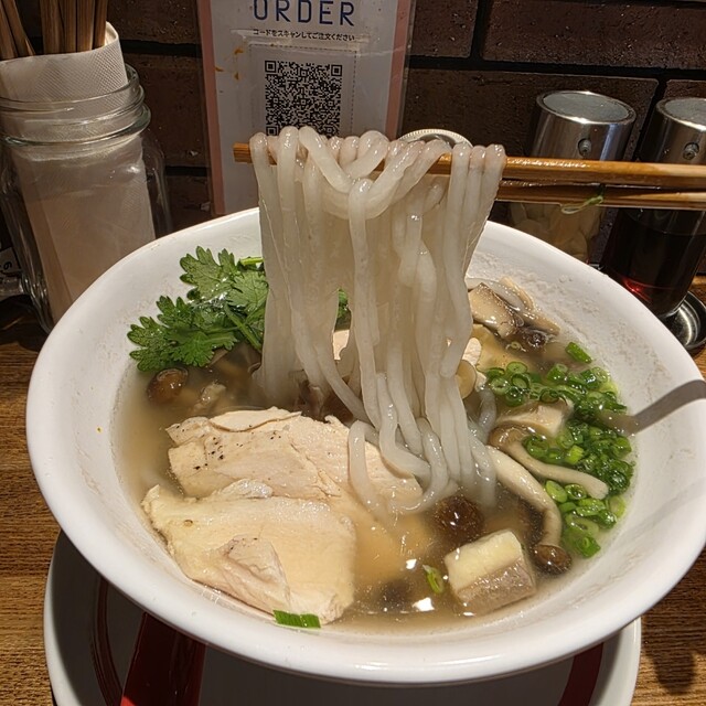 ベトナム屋台 チャオメン