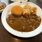 CoCo壱番屋 - 料理写真:牛すじ煮込みカレー
　プラス旨辛ニンニク
　唐揚げ＆クリームコロッケ5辛