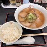 喜多方ラーメン 坂内 - 料理写真: