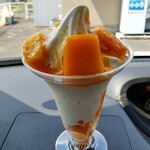 ミニストップ - 料理写真:完熟アップルマンゴーパフェ(500円税抜)