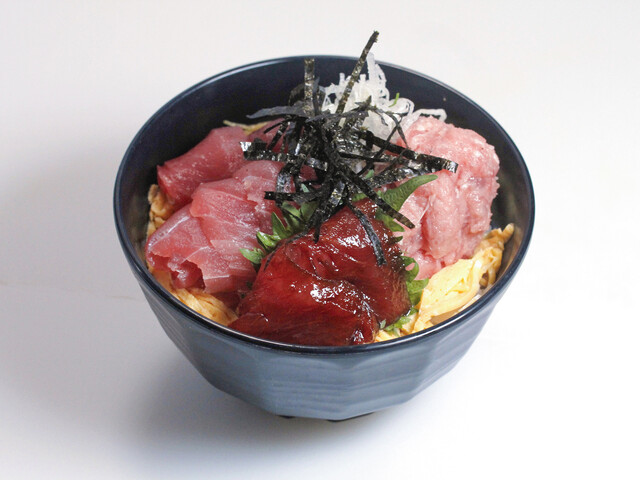 Maguro Tonya Megumi Harakado ten - Meiji Jingumae/Kaiten sushi