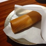 港式料理 鴻禧 - 毛ガニの春巻き、熱々、ウスターソースと良く合う。