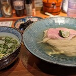 金沢濃厚煮干豚骨 伊乃心 - 