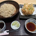 生そば あずま - 料理写真:かき揚げ天盛り　3玉