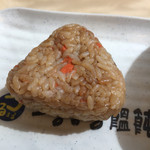 つるまる饂飩 虎ノ門店 - 鳥めしおにぎり　110円