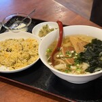 中国家常菜 祥龍房 - Day2 : ■刀削麺・チャーハンセット ¥850