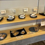 mogumogu kitchen - 店内に並べてる惣菜