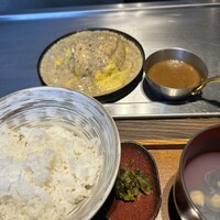 鉄板和食とワイン 萬鉄 - 