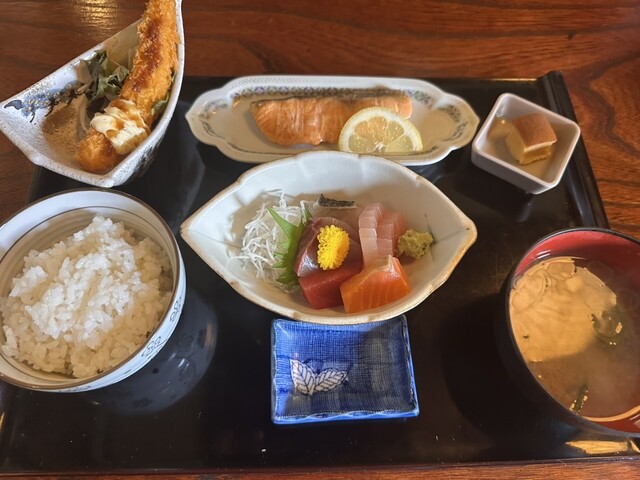 さかなやさん さかなやさんのご予約 - 越中大門/海鮮丼 | 食べログ