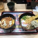 資さんうどん - 料理写真: