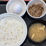 松屋 - 料理写真:生玉子かけごはん、ごはん大盛り、ミニ牛皿で350円!