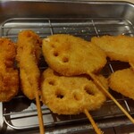 元祖串かつ 恵美須商店 - 鶏、レンコン、玉ねぎオール100円税別