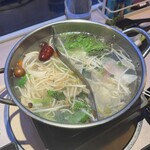 ラムしゃぶ金の目 - 野菜もたくさん