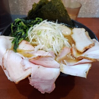 横浜家系らーめん 天王家 寒川総本店