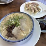 博多ラーメンしばらく - 料理写真: