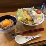 コトノハ - 料理写真:冷やし中華（鰹濃いめタレと辛子マヨ）と小さいマグロ丼