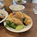 シャンウェイ - ✅蒸し鶏のネギ醤油ランチ¥990‼️
　※サラダバー(中華惣菜)付き
　※ご飯お代わり無料(セルフ)
　※キャッシュオンリー