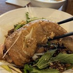シャンウェイ - ✅蒸し鶏のネギ醤油ランチ¥990‼️
　※サラダバー(中華惣菜)付き
　※ご飯お代わり無料(セルフ)
　※キャッシュオンリー