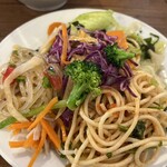 シャンウェイ - ✅蒸し鶏のネギ醤油ランチ¥990‼️
　※サラダバー(中華惣菜)付き
　※ご飯お代わり無料(セルフ)
　※キャッシュオンリー